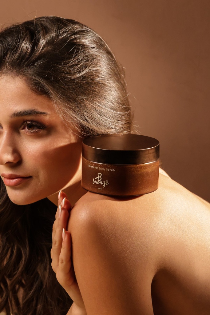 B BRONZE SHIMMER BODY SCRUB 250 ML 