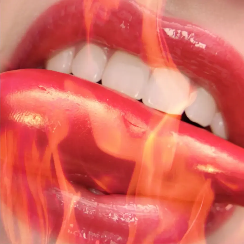 MAYBELLINE LIFTER PLUMB GLOSS 